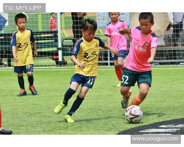 北京足球小场:探索城市足球新模式与青少年成长的完美结合 北京足球小场:探索城市足球新模式与青少年成长的完美结合